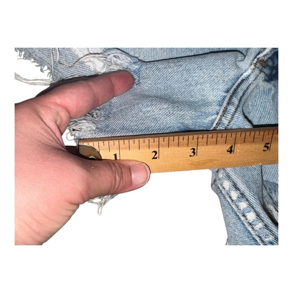 TRUE Y2K MUDD Cut off RAW hem short shorts Distressed light wash Denim Size 3 or - Picture 7 of 11